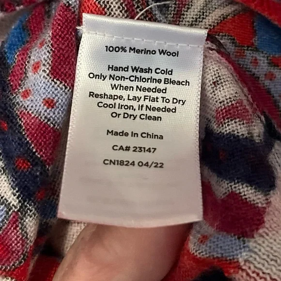 Talbots Merino Wool Puff Sleeve Paisley Bloom Pullover Sweater β Petite - Picture 3 of 6